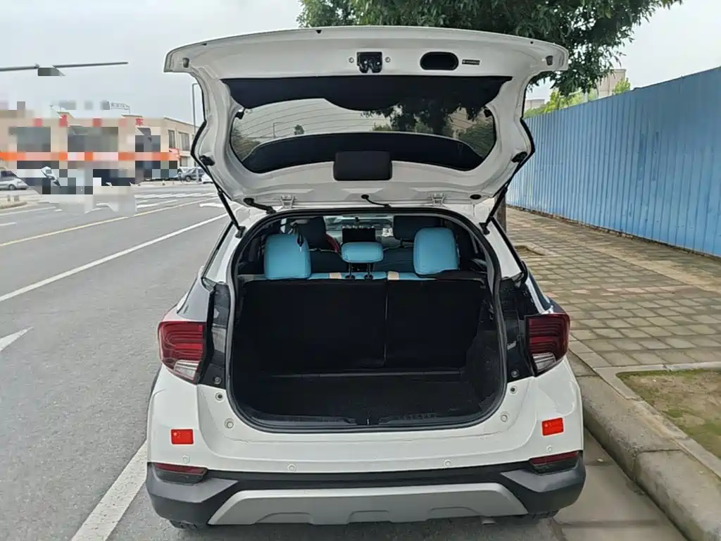 Toyota Yaris L 2022 — фото 15