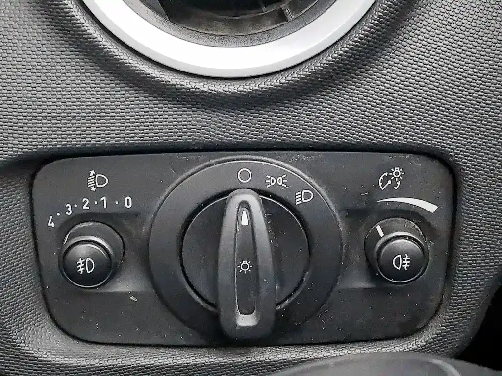 Ford Fiesta 2013 — фото 21