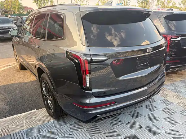 Cadillac XT6 2025