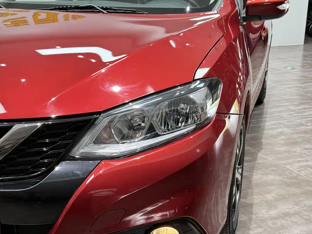 Nissan Tiida 2019 — фото 18