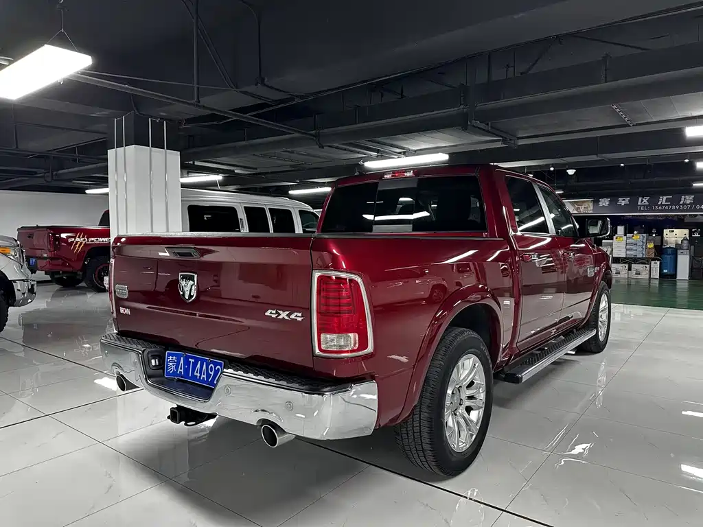 RAM Trucks 2015 — фото 9