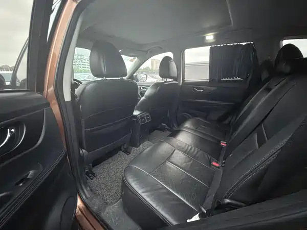 Nissan X-Trail 2015