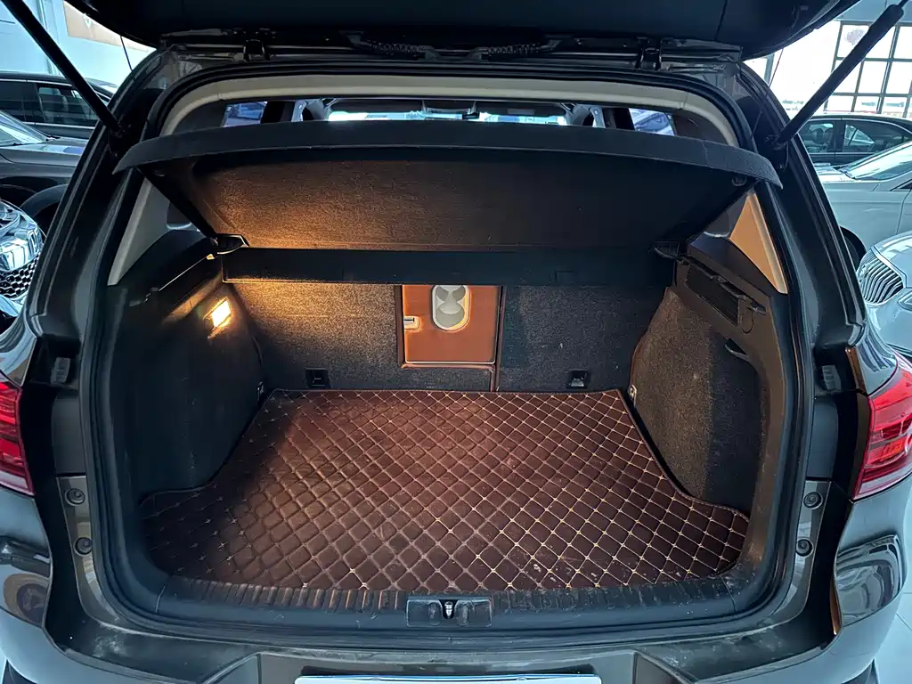 Volkswagen Tiguan 2015 — фото 16