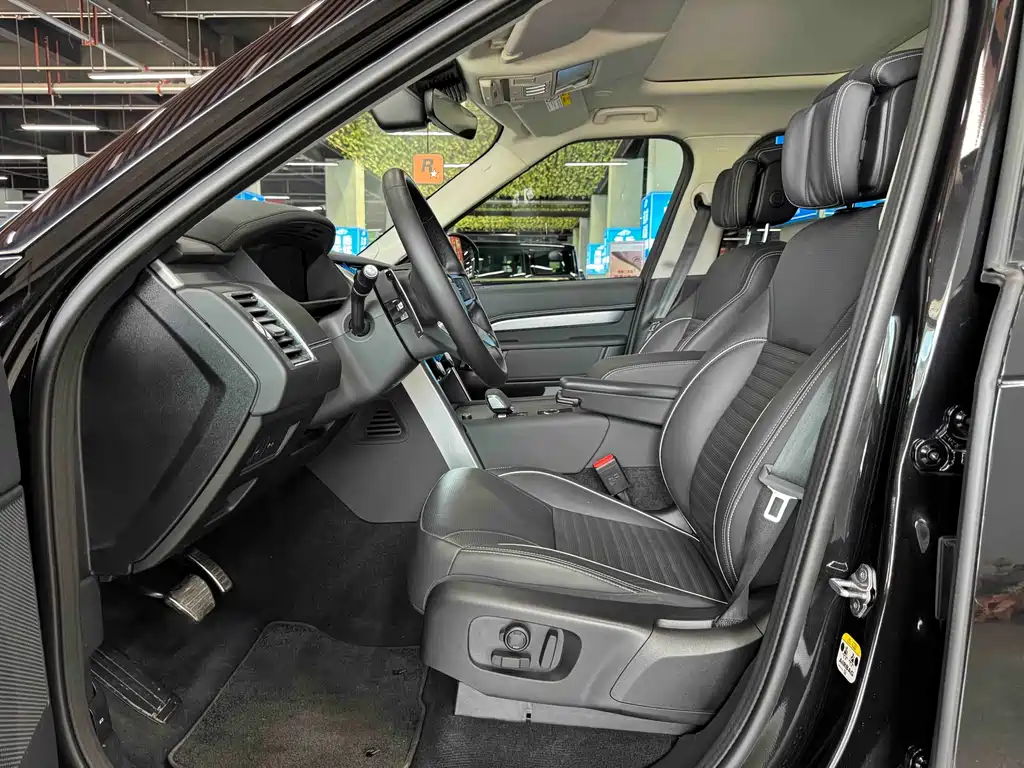 Land Rover Discovery 2022