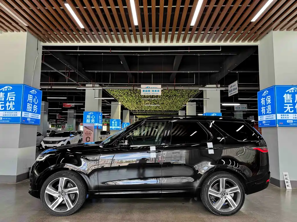 Land Rover Discovery 2022 — фото 17