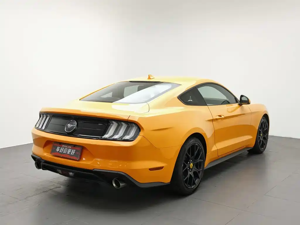 Ford Mustang 2023 — фото 2