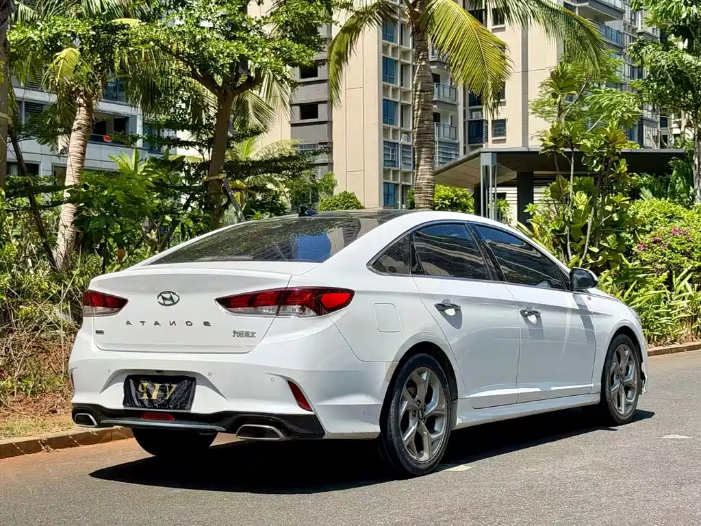 Hyundai Sonata 2019 — фото 18
