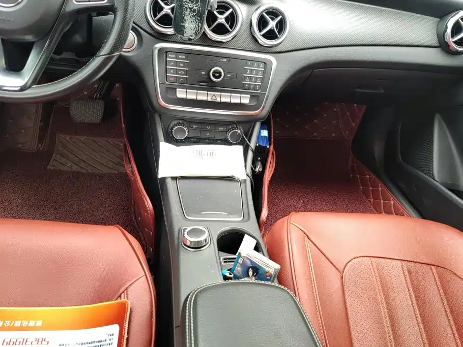 Mercedes-Benz GLA 2018 — фото 16