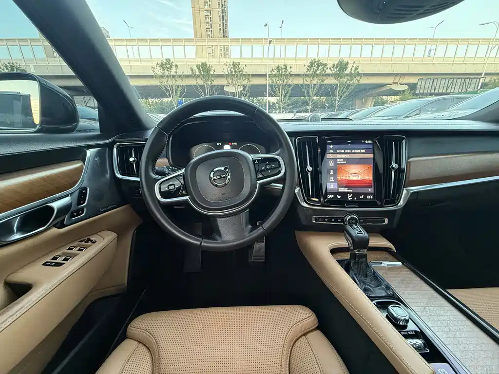 Volvo S90 2018 — фото 8