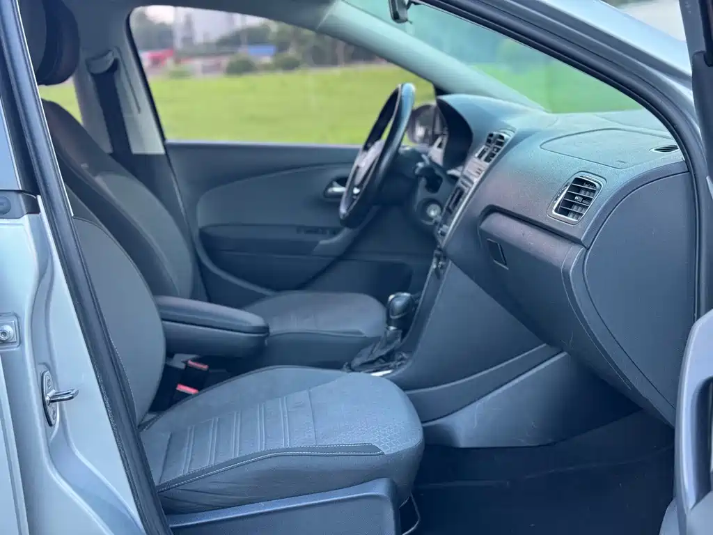 Volkswagen Polo 2014