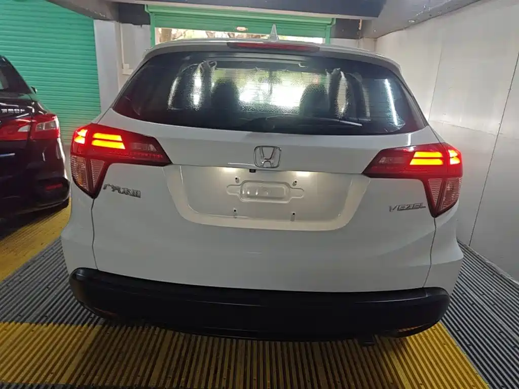 Honda Vezel 2017 — фото 6