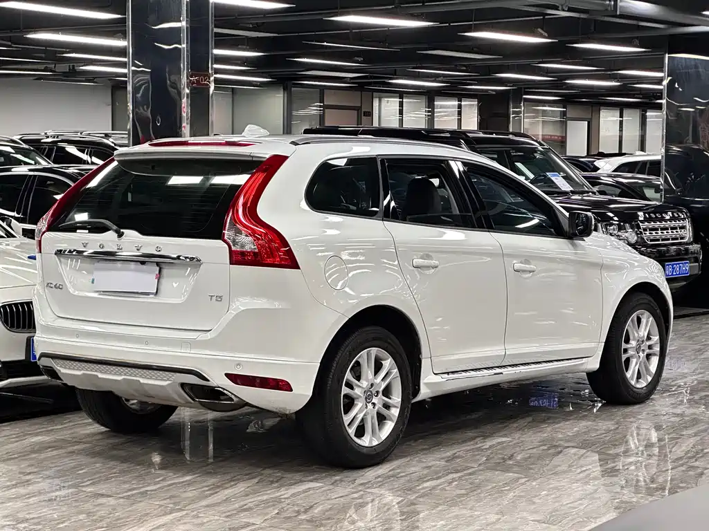 Volvo XC60 2014 — фото 4