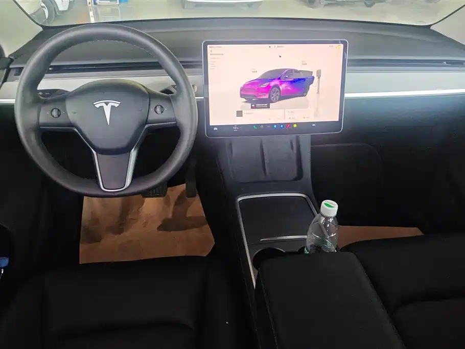 Tesla Model Y 2023 — фото 12