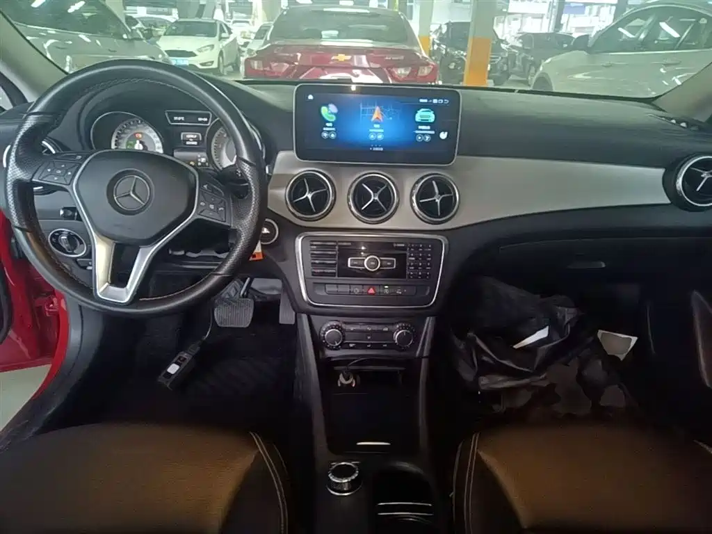 Mercedes-Benz GLA 2015 — фото 10