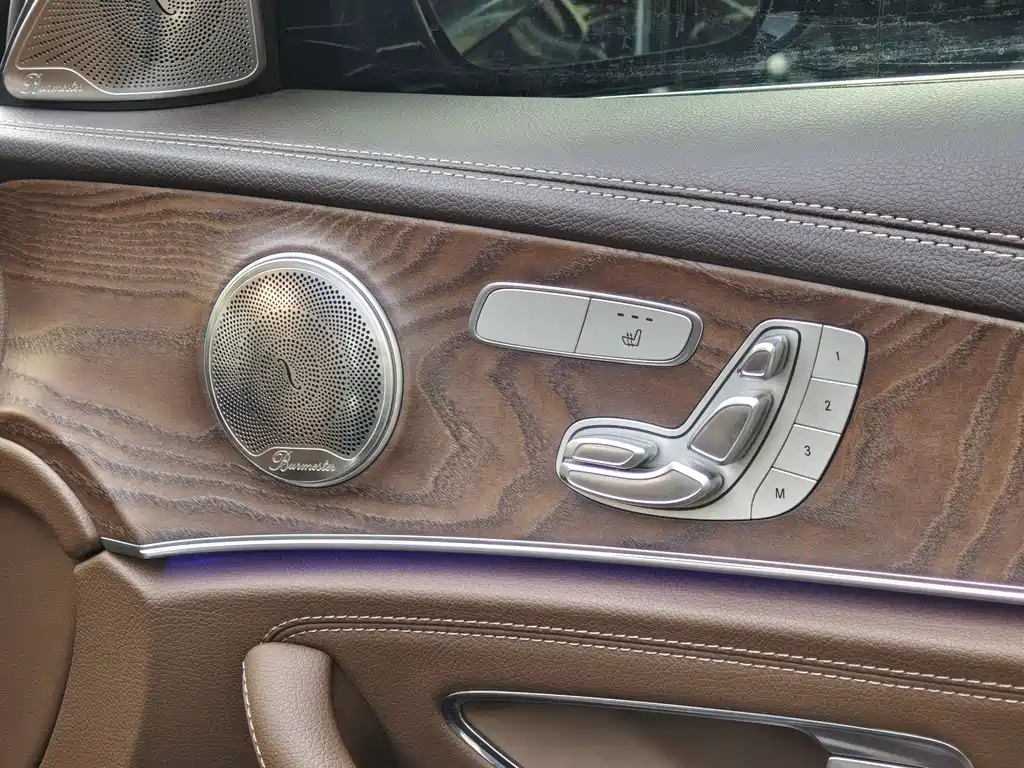 Mercedes-Benz E-Class 2020 — фото 14
