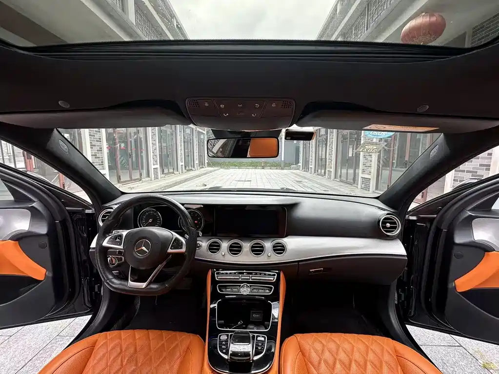 Mercedes-Benz E-Class 2017 — фото 11