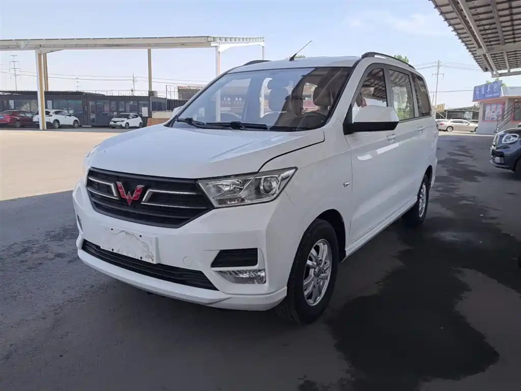 Wuling Hongguang 2019 — фото 1