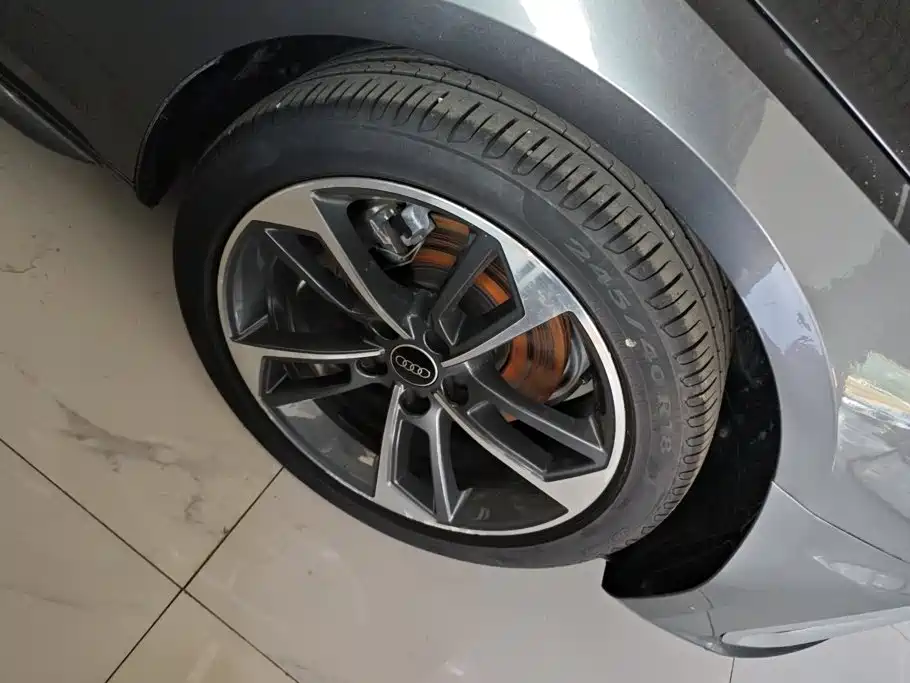 Audi A4L 2023