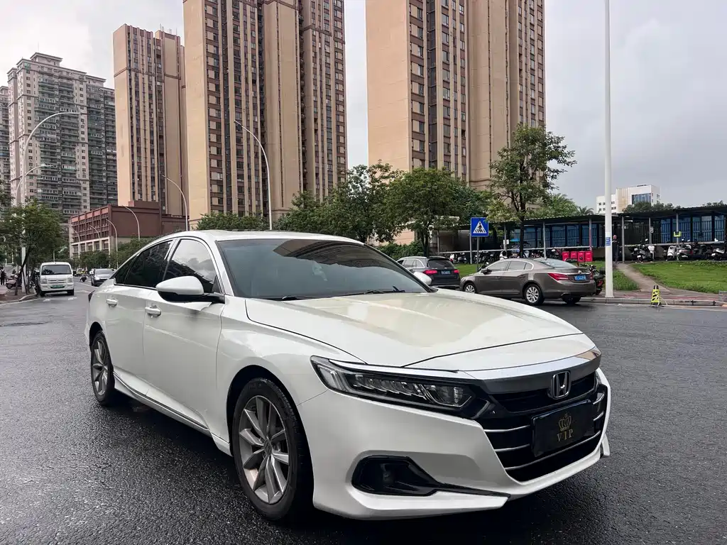 Honda Accord 2022 — фото 1