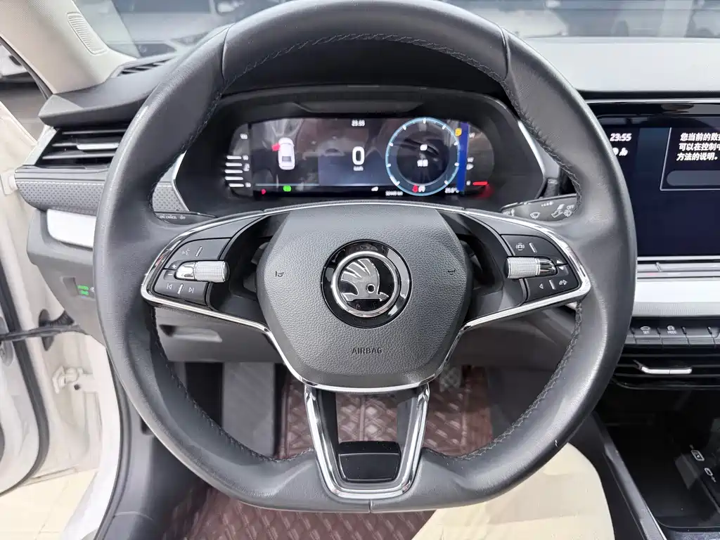 Skoda Octavia 2022 — фото 11