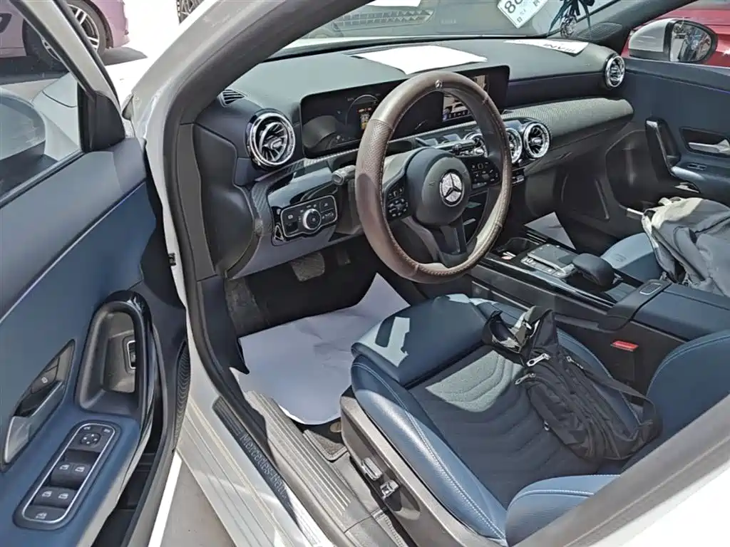 Mercedes-Benz A-Class 2022 — фото 16