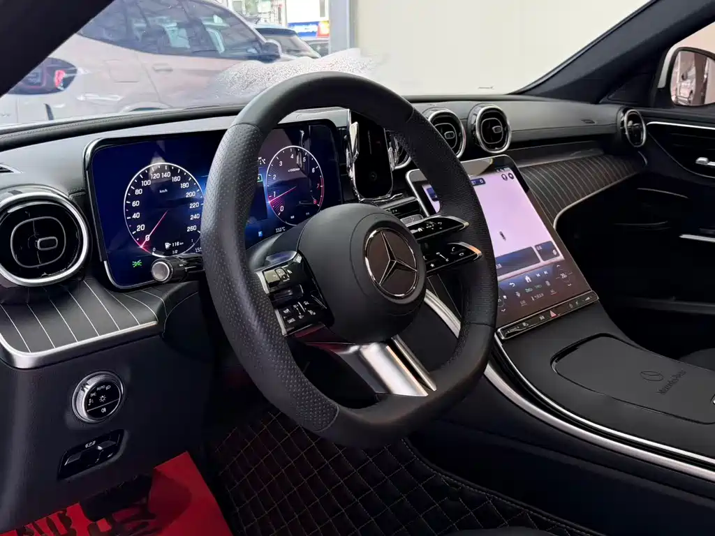 Mercedes-Benz C-Class 2023
