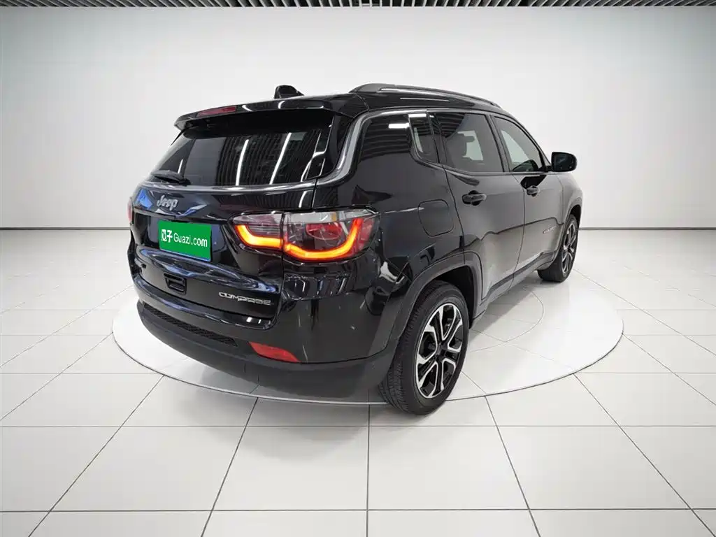 Jeep Compass 2021 — фото 7