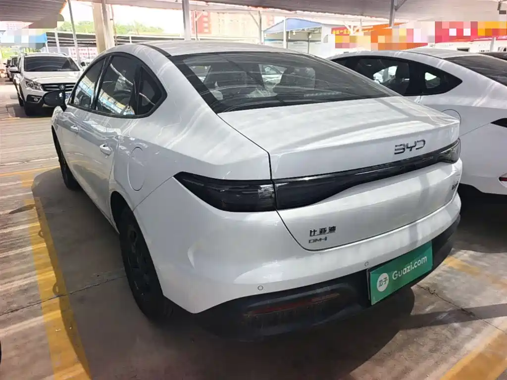 BYD Seal 05 DM-i 2026 — фото 5