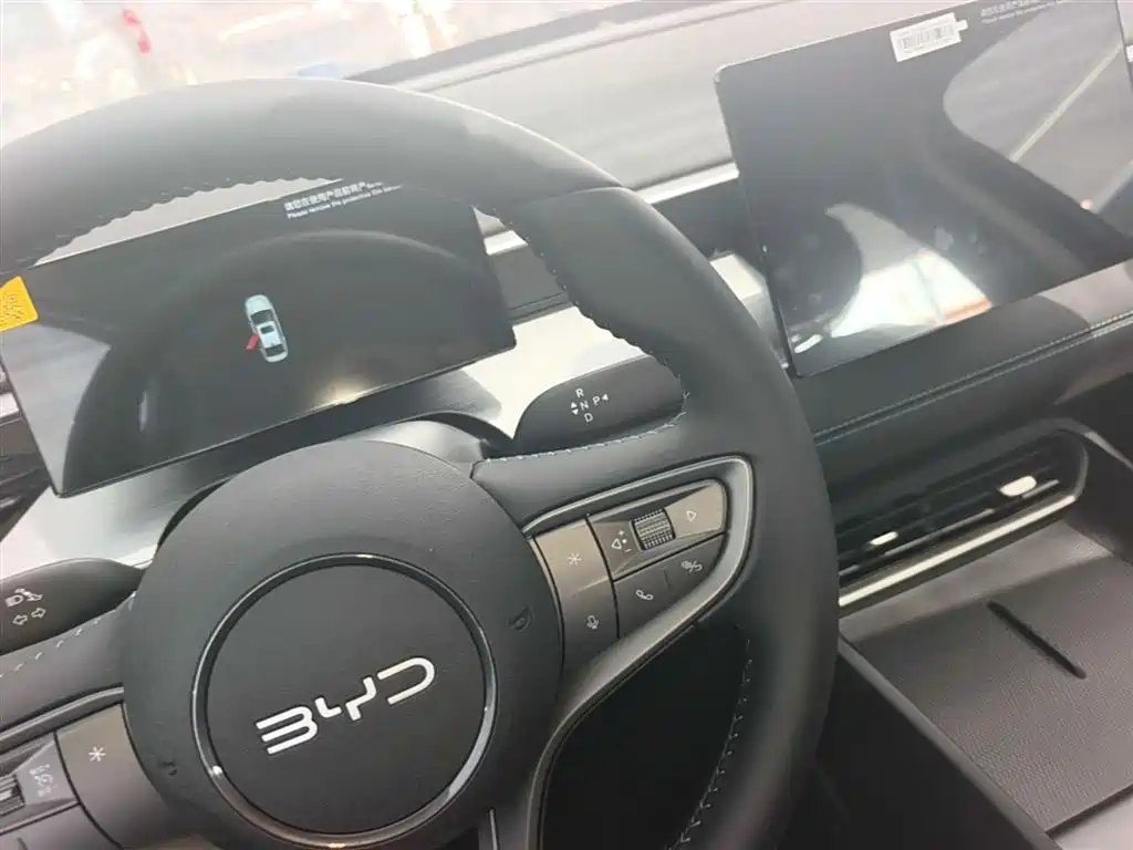 BYD Seal 05 DM-i 2026 — фото 14