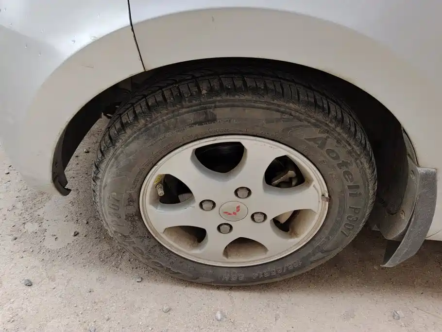 Wuling Hongguang 2013