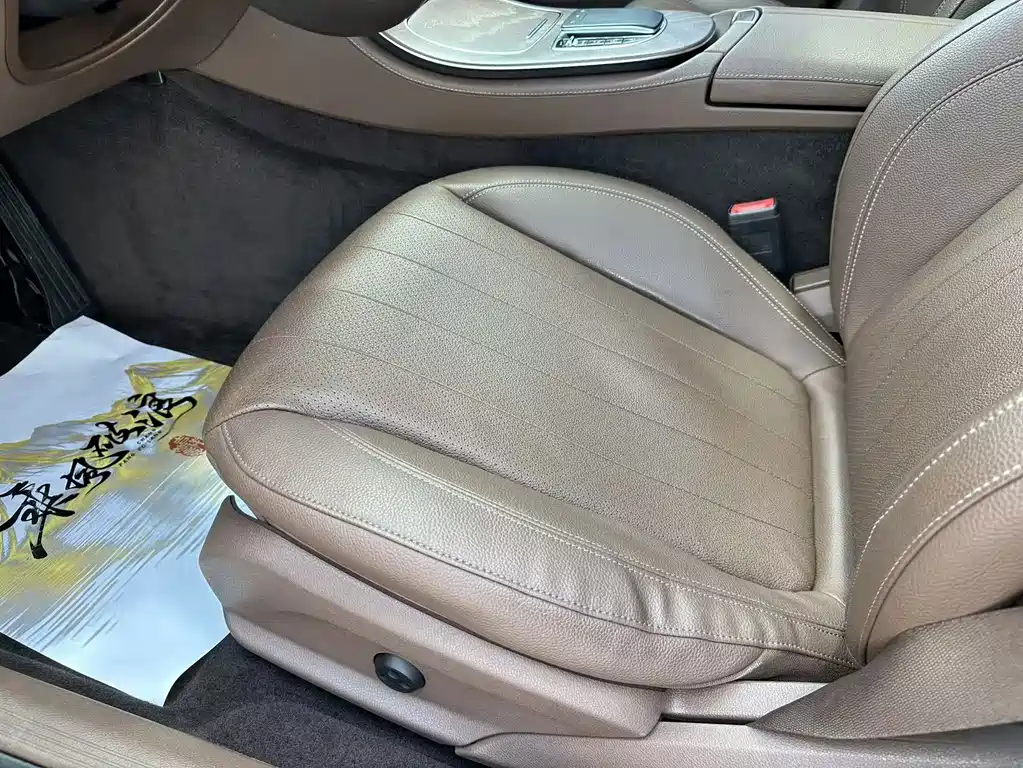 Mercedes-Benz E-Class 2019 — фото 17