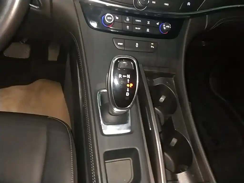 Buick LaCrosse 2020 — фото 14
