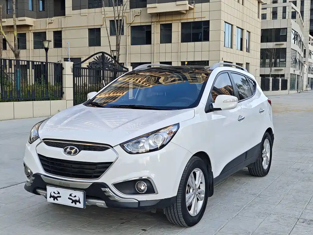 Hyundai ix35 2012 — фото 1