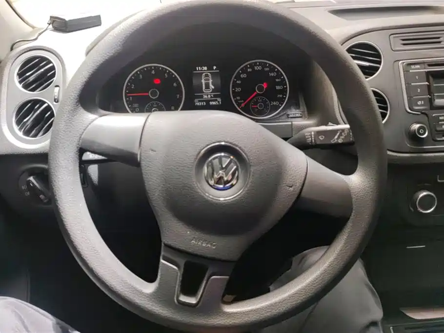 Volkswagen Tiguan 2017 — фото 15