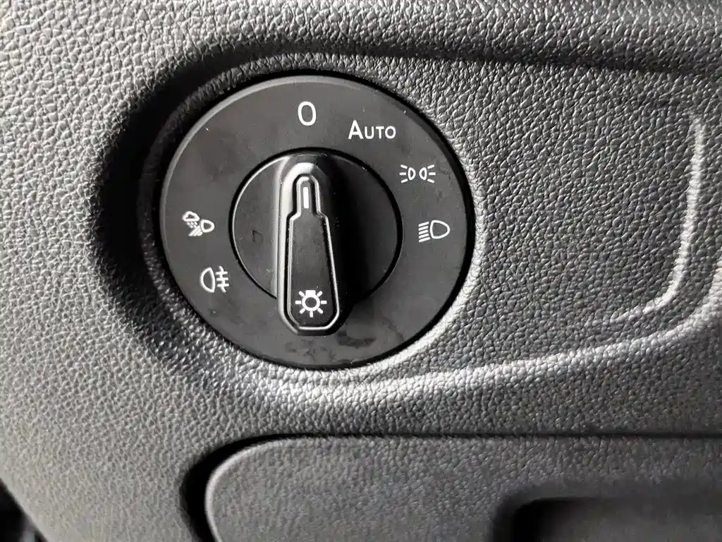 Volkswagen Passat 2022 — фото 21