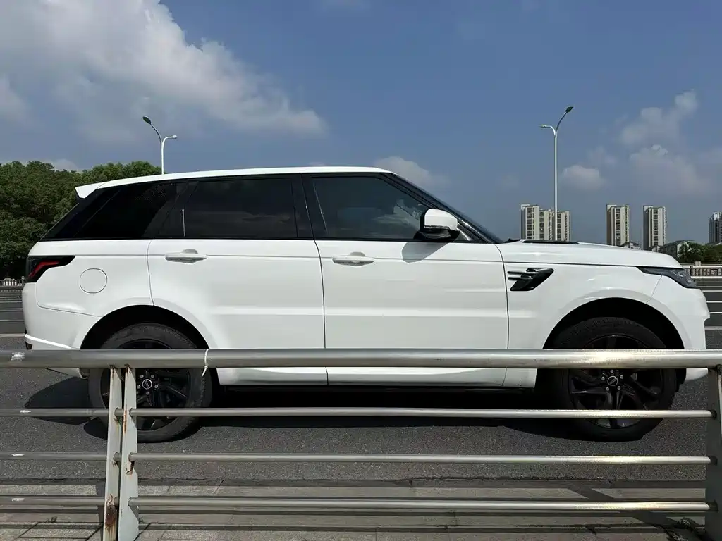 Land Rover Range Rover Sport 2018 — фото 9