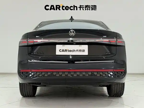 Volkswagen Passat 2025