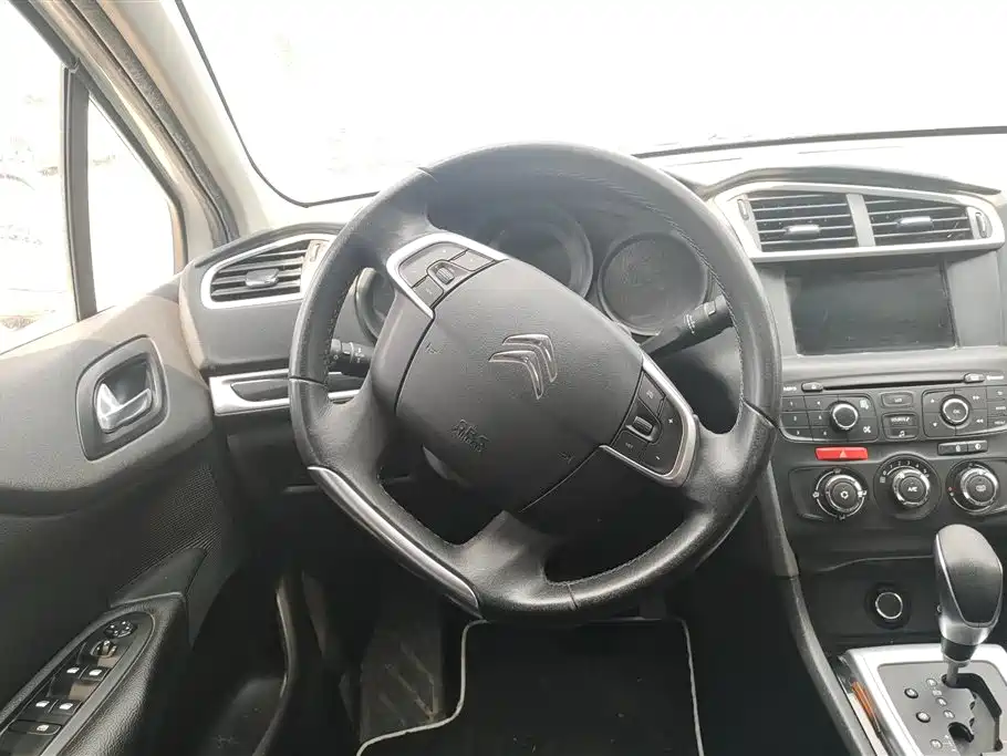 Citroen C4L 2015 — фото 15