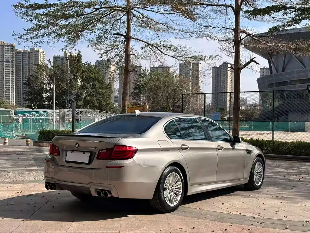 BMW 5 Series 2013 — фото 19