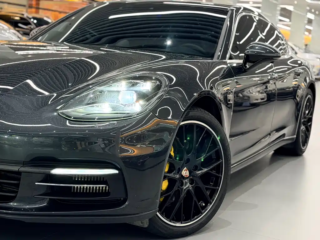 Porsche Panamera 2020 — фото 13