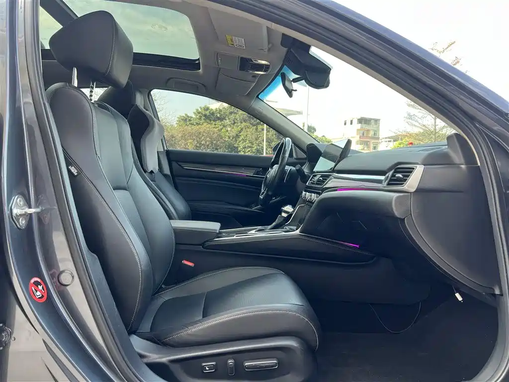 Honda Accord 2022 — фото 25