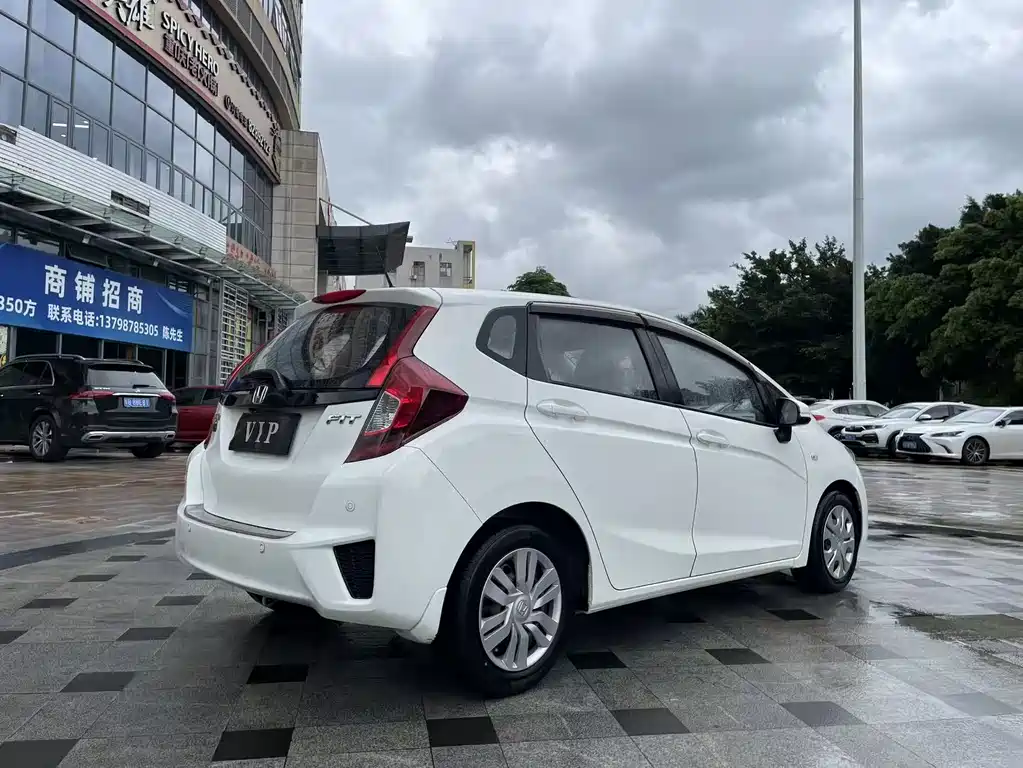 Honda Fit 2017 — фото 8