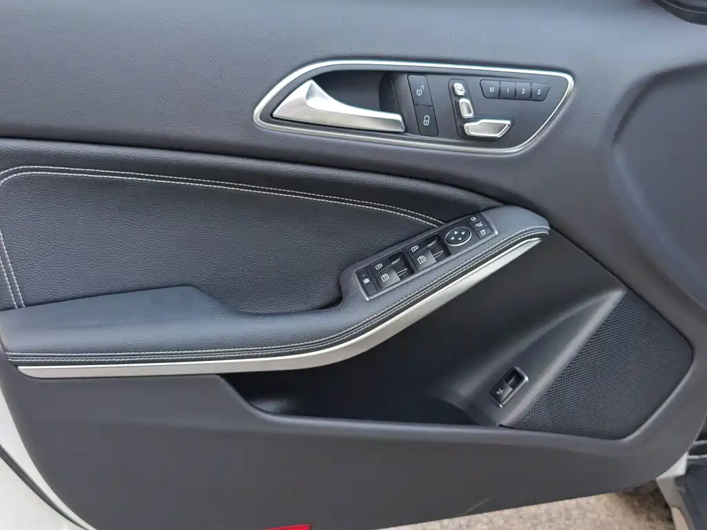 Mercedes-Benz GLA 2018 — фото 17