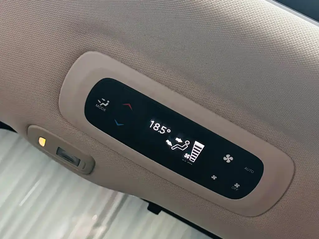 Chrysler Grand Voyager 2020 — фото 16