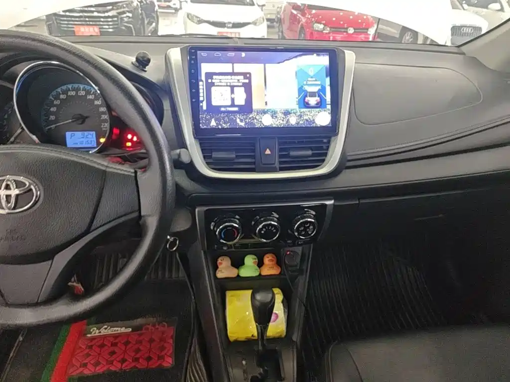 Toyota Yaris L 2019 — фото 13