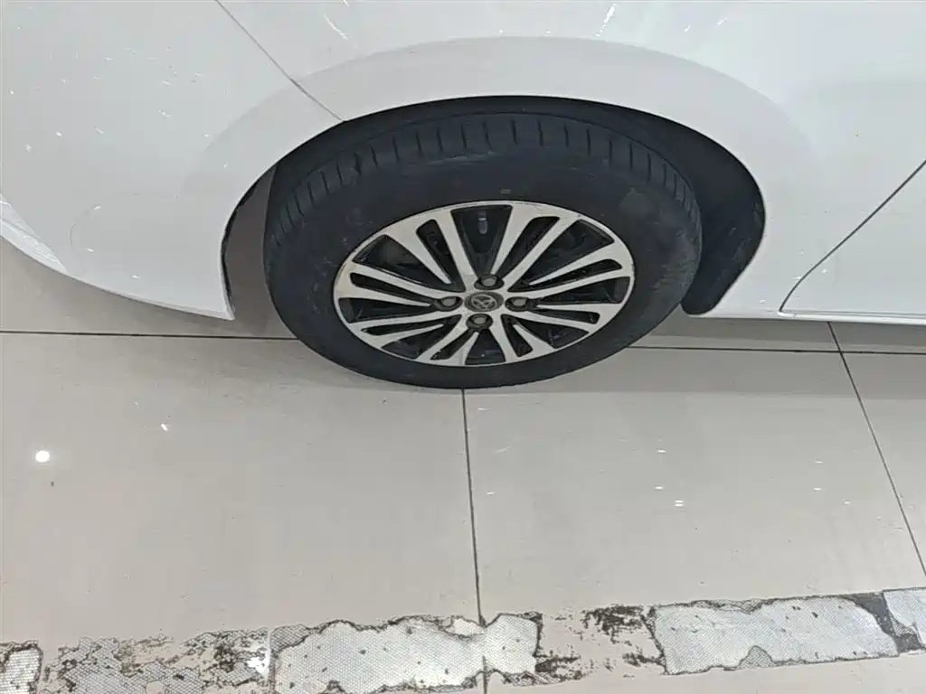 Toyota Yaris L 2019 — фото 23