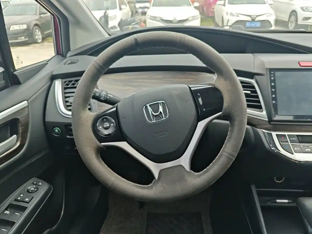 Honda Jade 2017 — фото 11