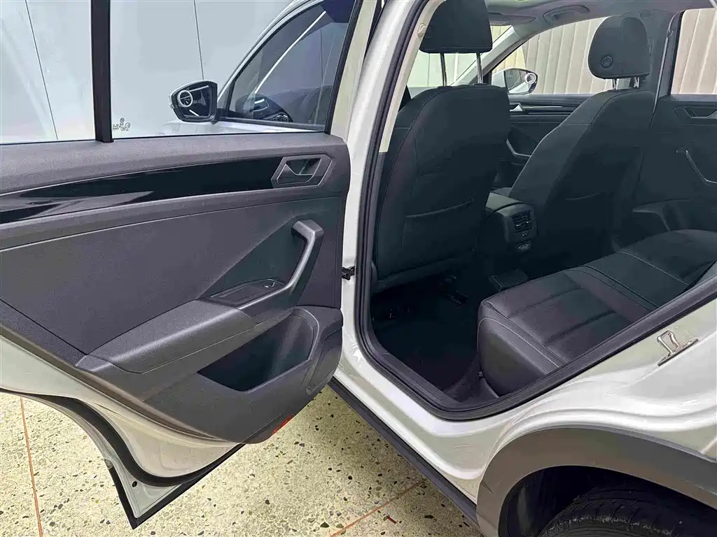 Volkswagen T-Roc 2022 — фото 12