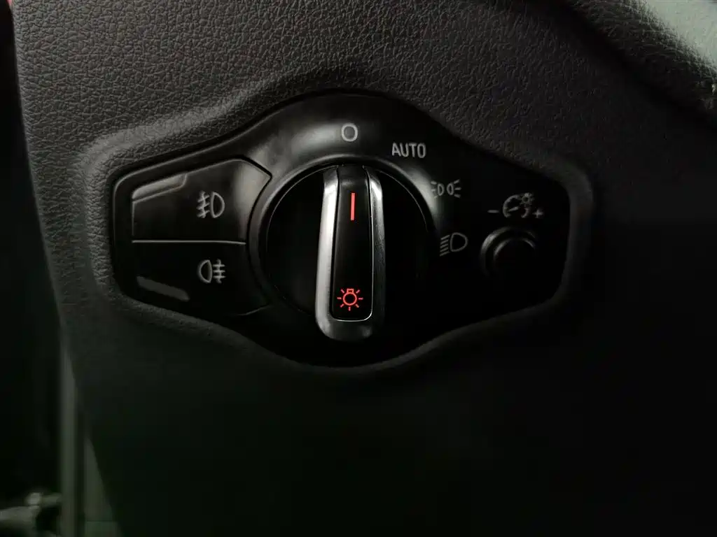 Audi Q5 2015 — фото 21