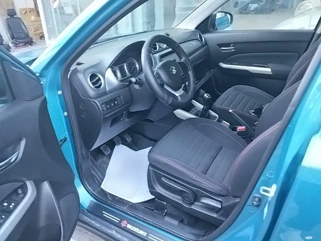 Suzuki Vitara 2017 — фото 16